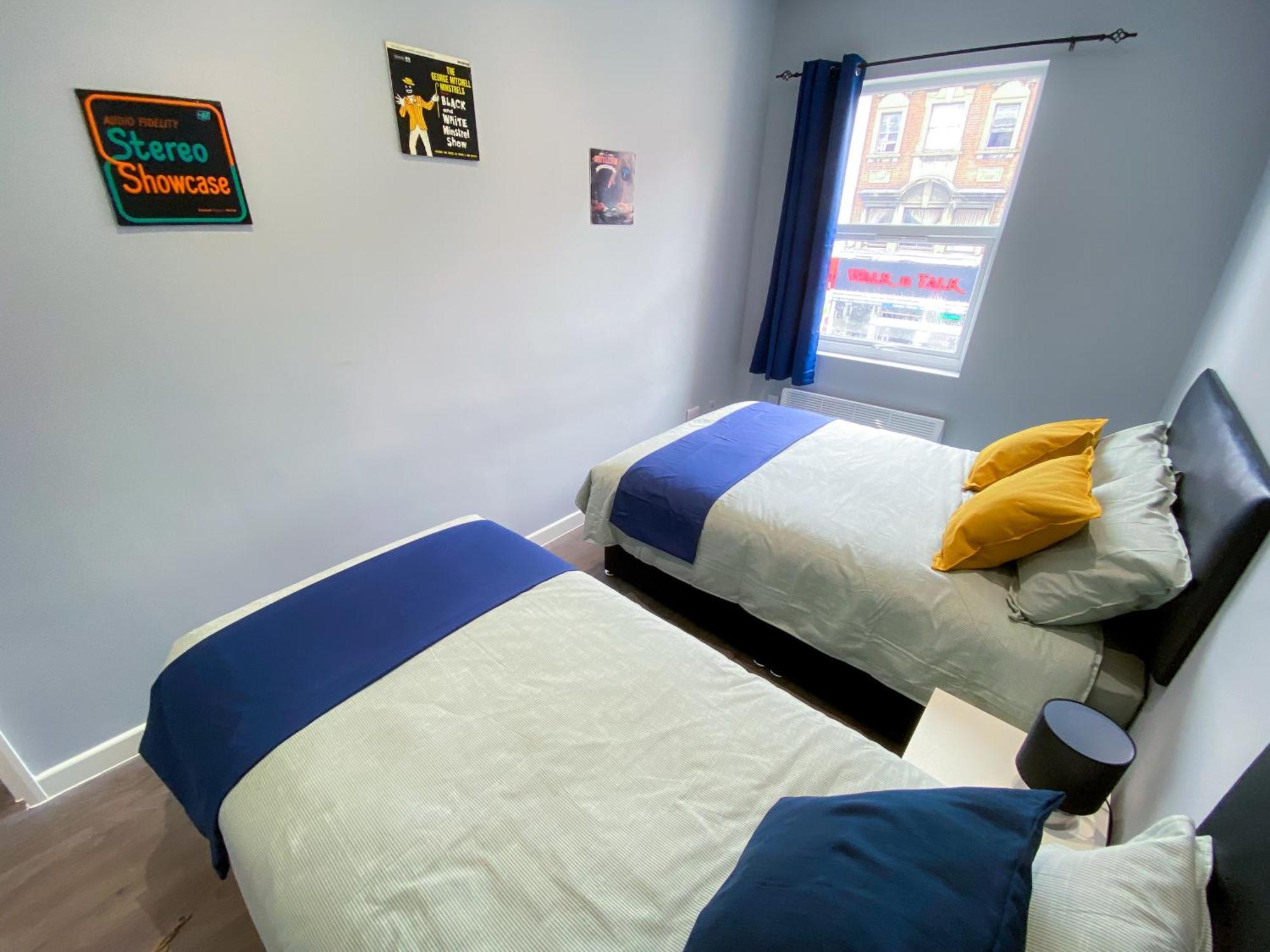 Modern 1 Bedroom Flat In Wood Green Londres Exterior foto
