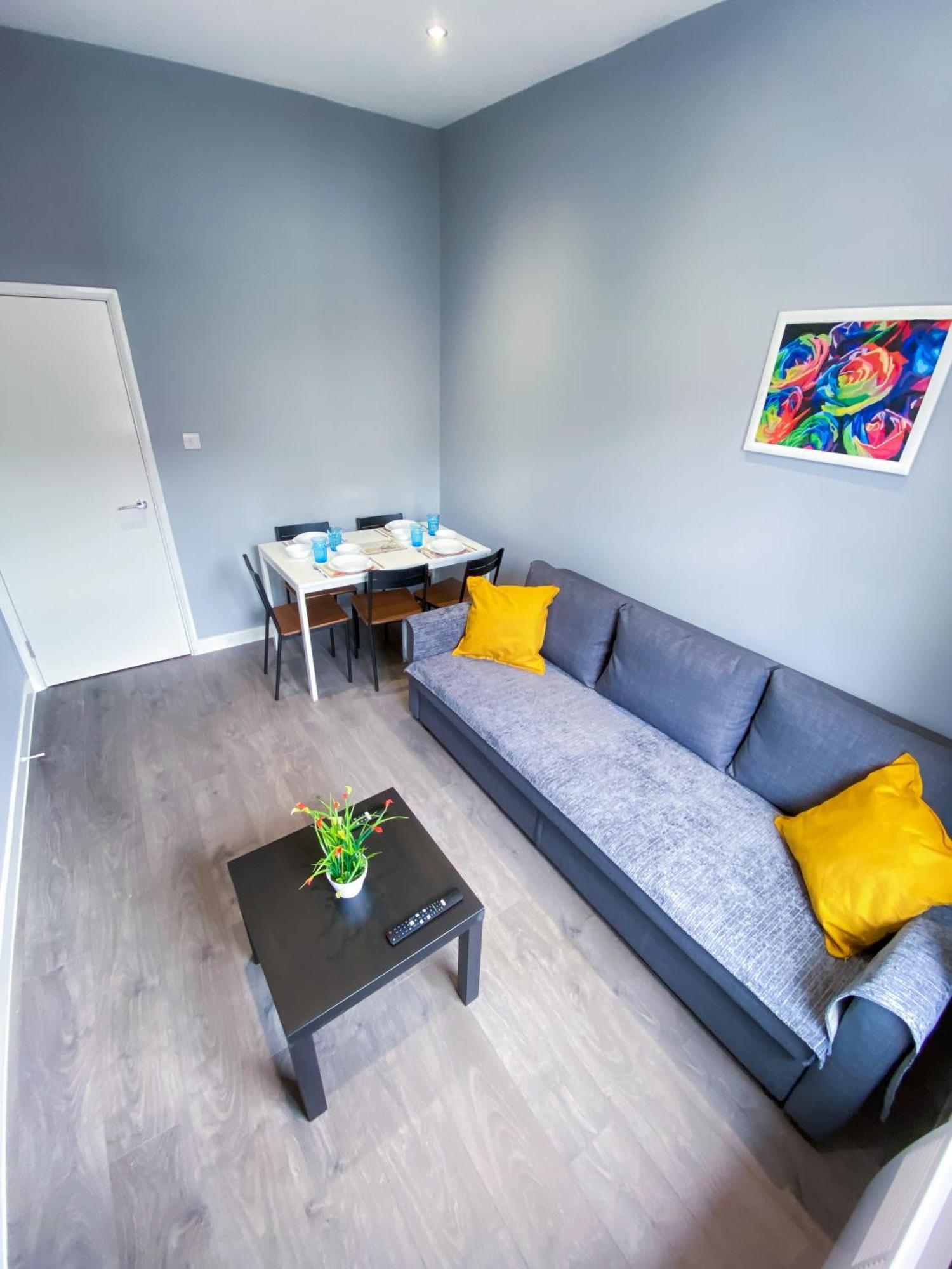 Modern 1 Bedroom Flat In Wood Green Londres Exterior foto
