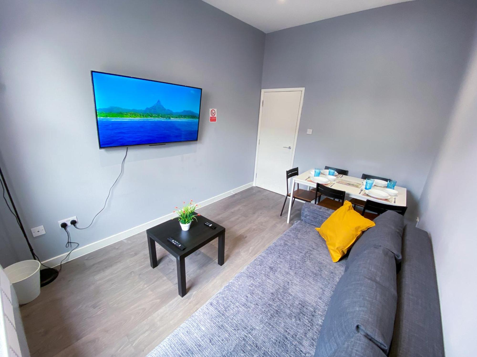 Modern 1 Bedroom Flat In Wood Green Londres Exterior foto